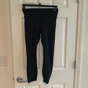 Lululemon size 6 worn twice! 
Speed Wunder Mid Rise Crop 23